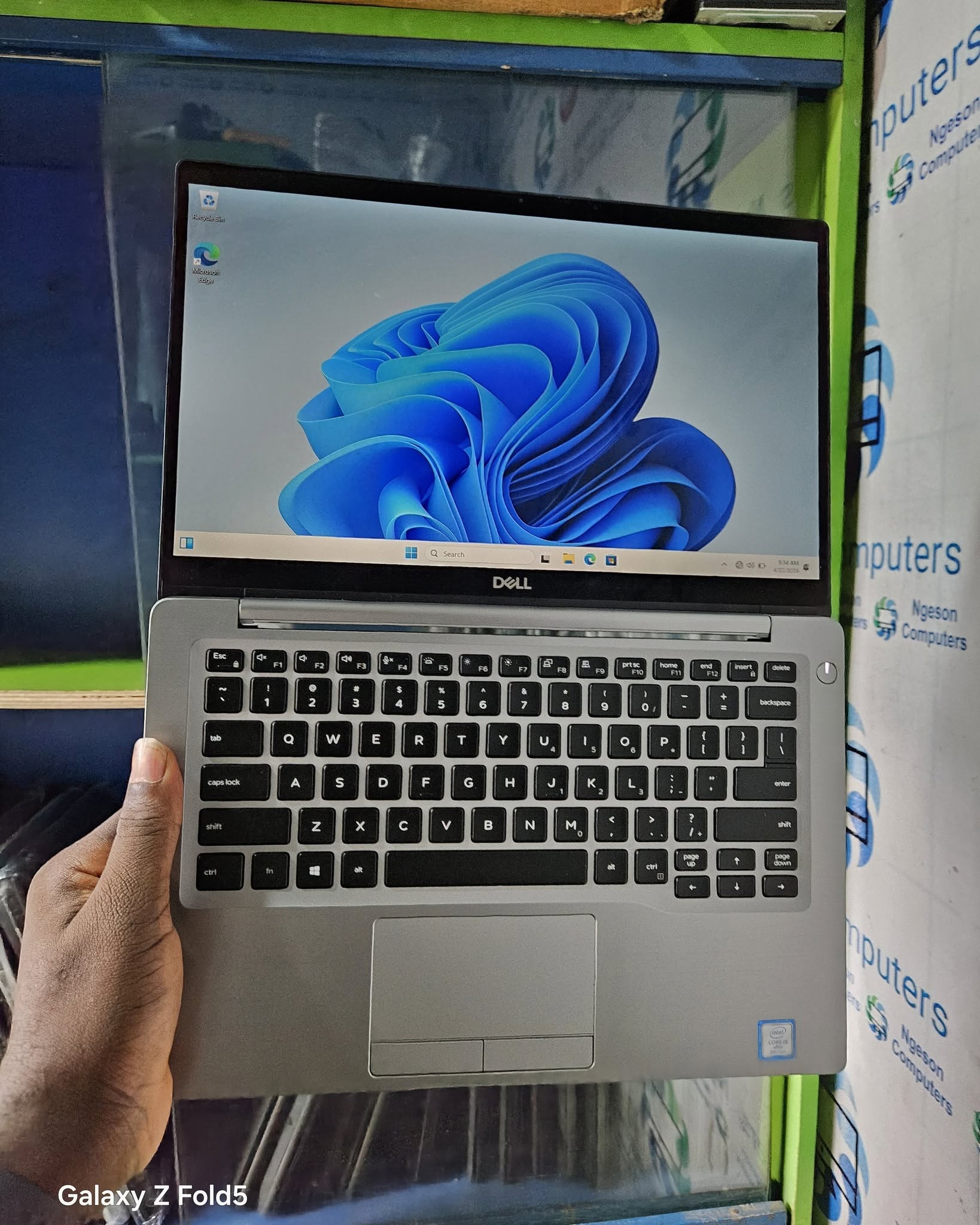 DELL LATITUDE 7400