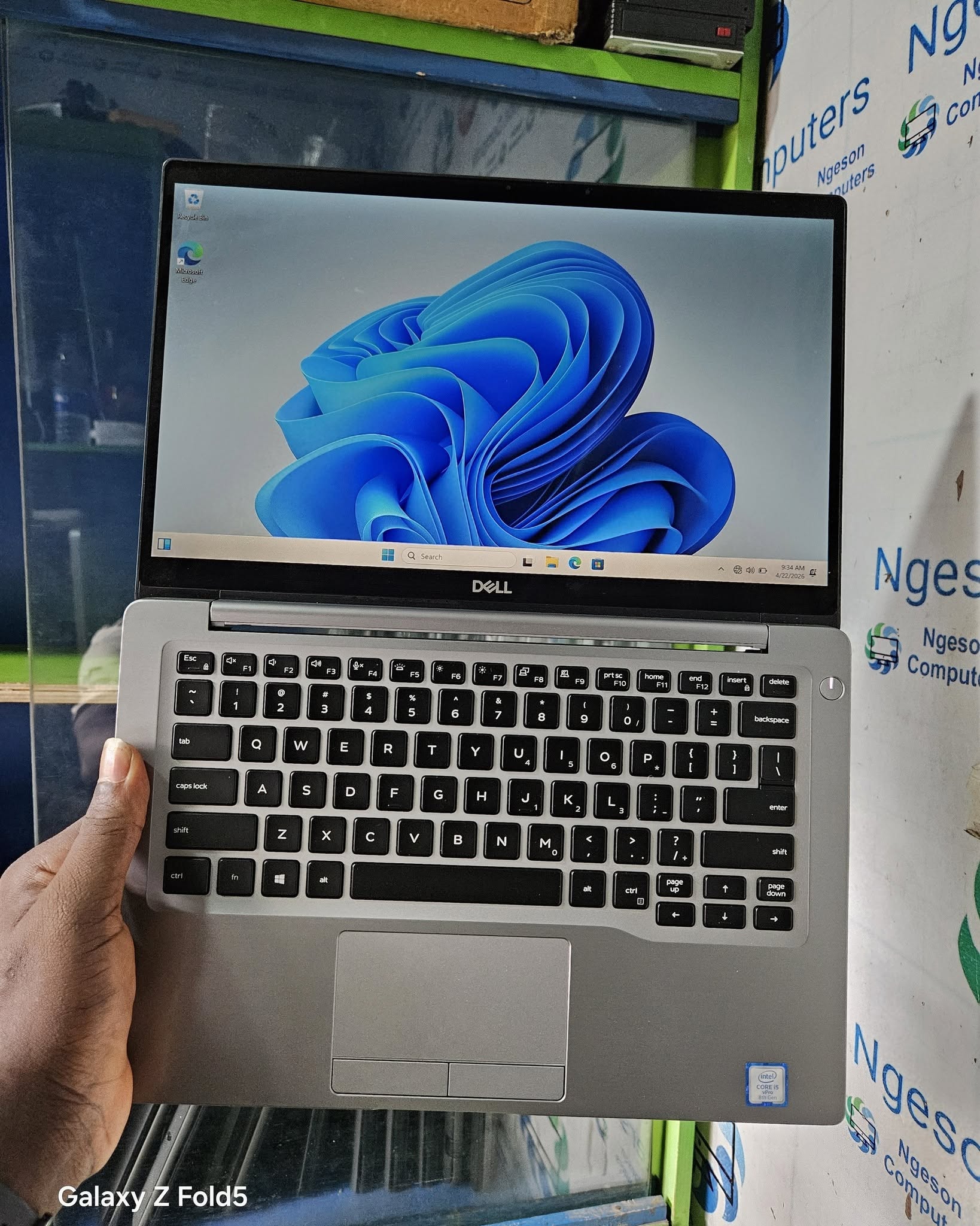 DELL LATITUDE 7400