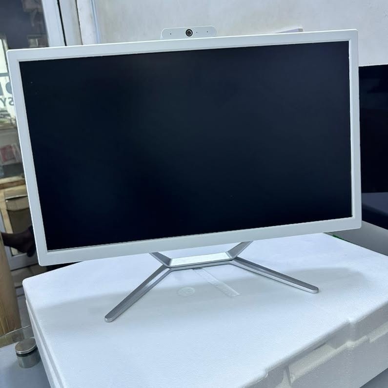 UN BRANDED ALL IN ONE CORE I3 8GB 500HDD