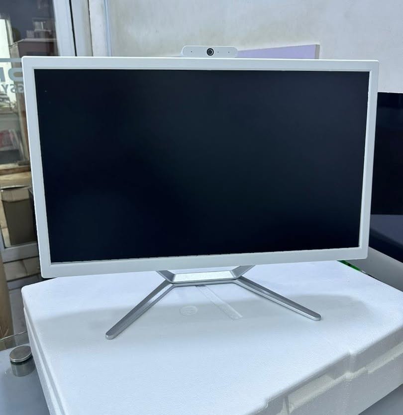 UN BRANDED ALL IN ONE CORE I3 8GB 500HDD