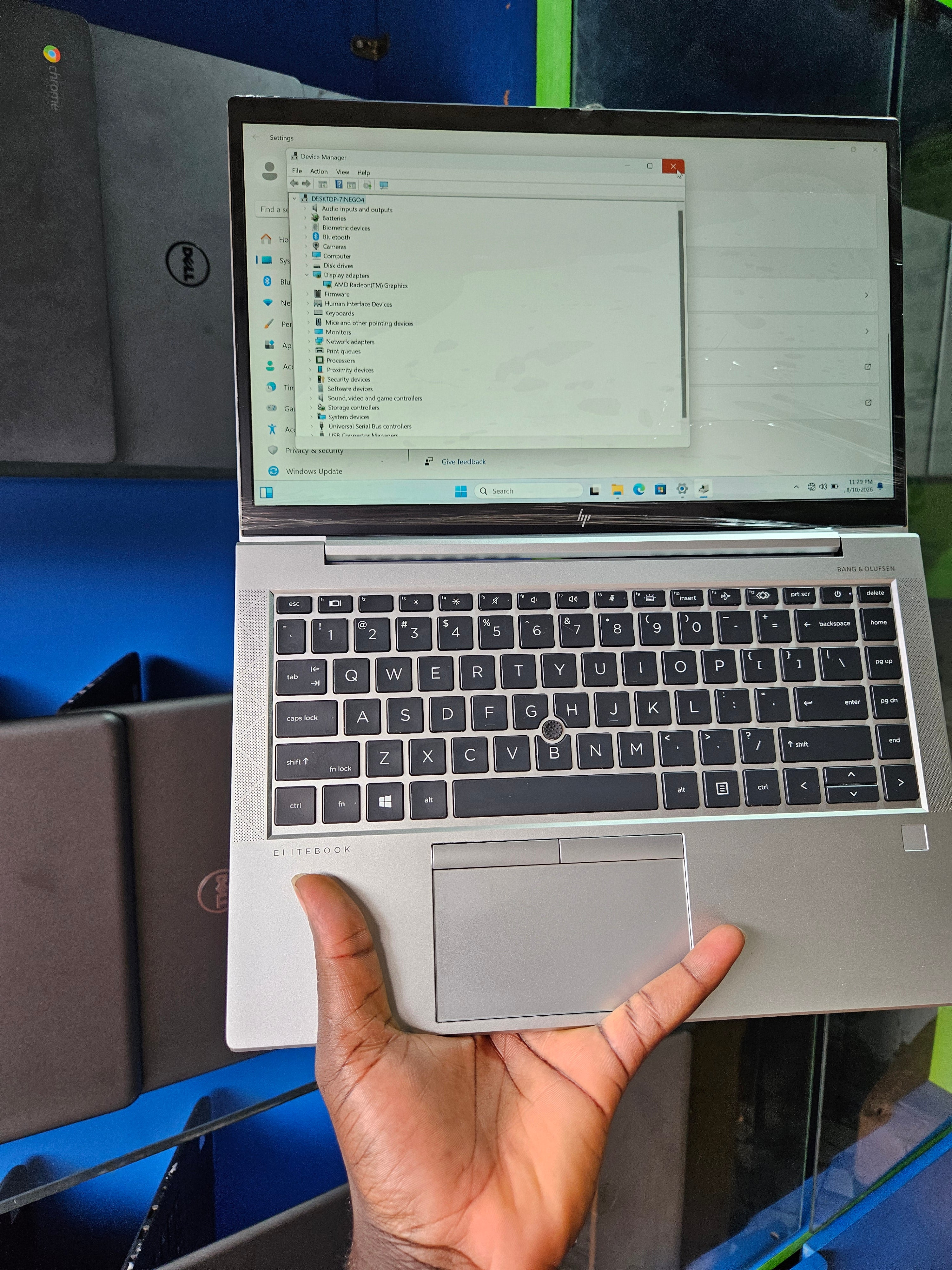 Hp elitebook 845 g8 Ryzen 7 pro 8gb 256SSD touch screen and finger print