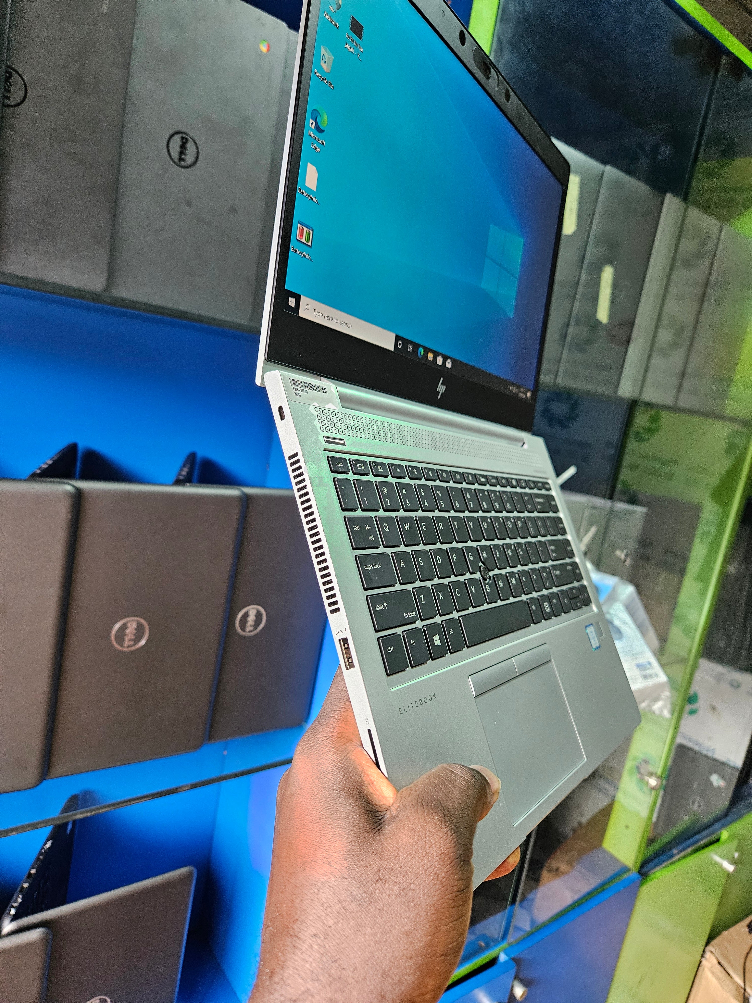 Hp elitebook 840 g6 core i7 8gb RAM 256SSD 8th gen