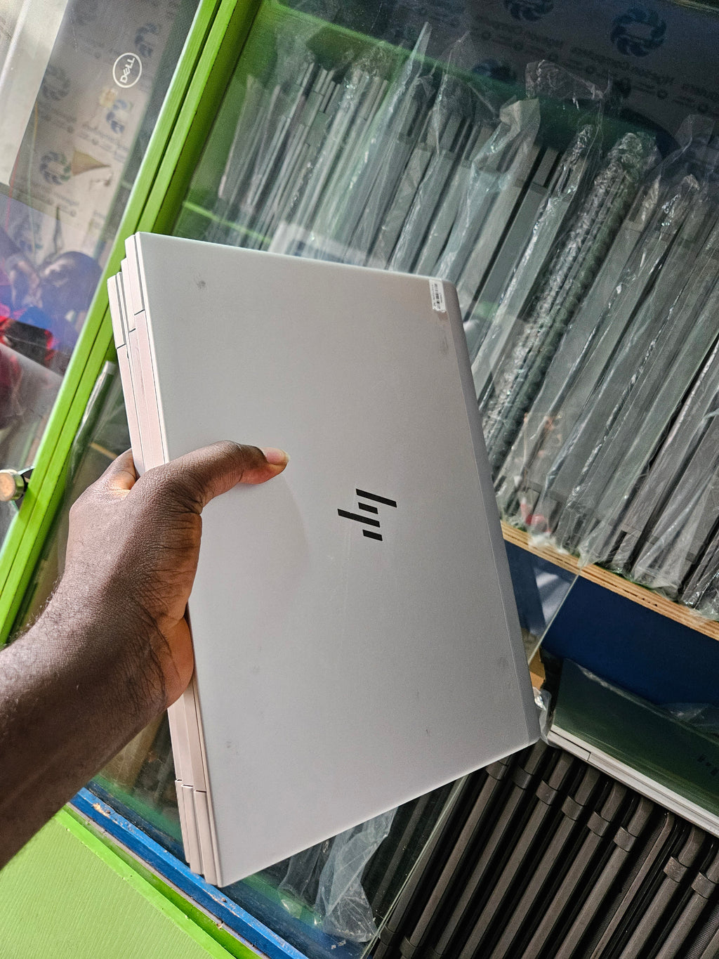 Hp elitebook 840 g6 core i7 8gb RAM 256SSD 8th gen