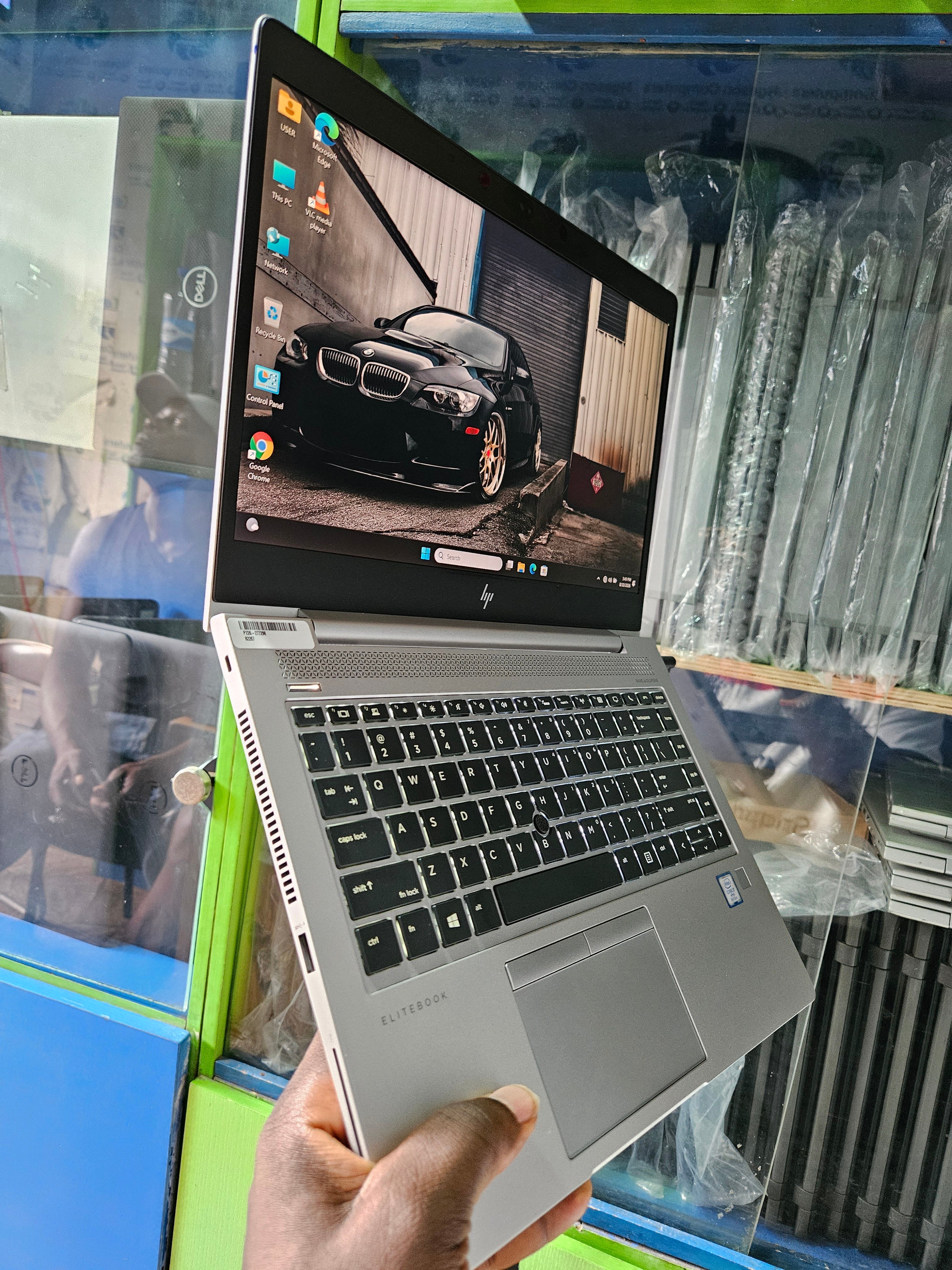 Hp elitebook 840 g6 core i7 8gb RAM 256SSD 8th gen