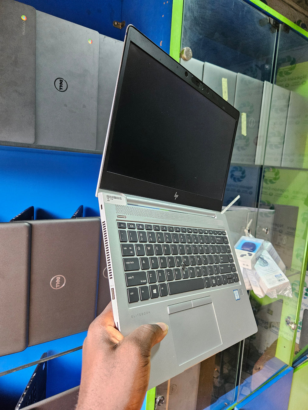 Hp elitebook 840 g6 core i7 8gb RAM 256SSD 8th gen