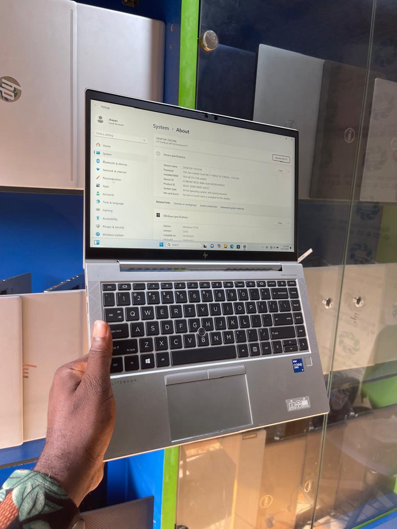Hp elitebook 840 g8 core i5 16gb 256SSD